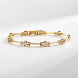 REFINED GOLD BRACELET WITH SPARKLING ZIRCONIAS